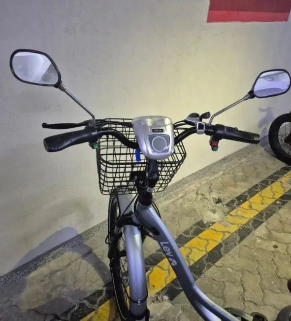 Bicicleta Elétrica Lev semi nova - Foto 4