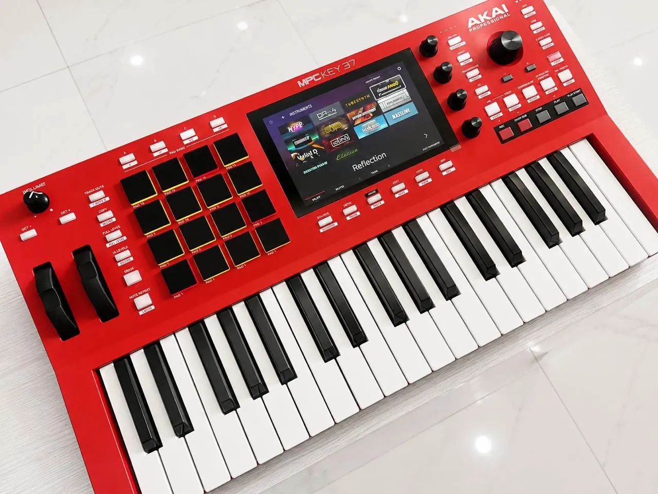Teclado Workstation Akai MPC Key 37 zero - Foto 2