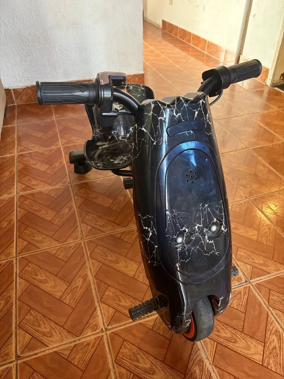 Triciclo elétrico 