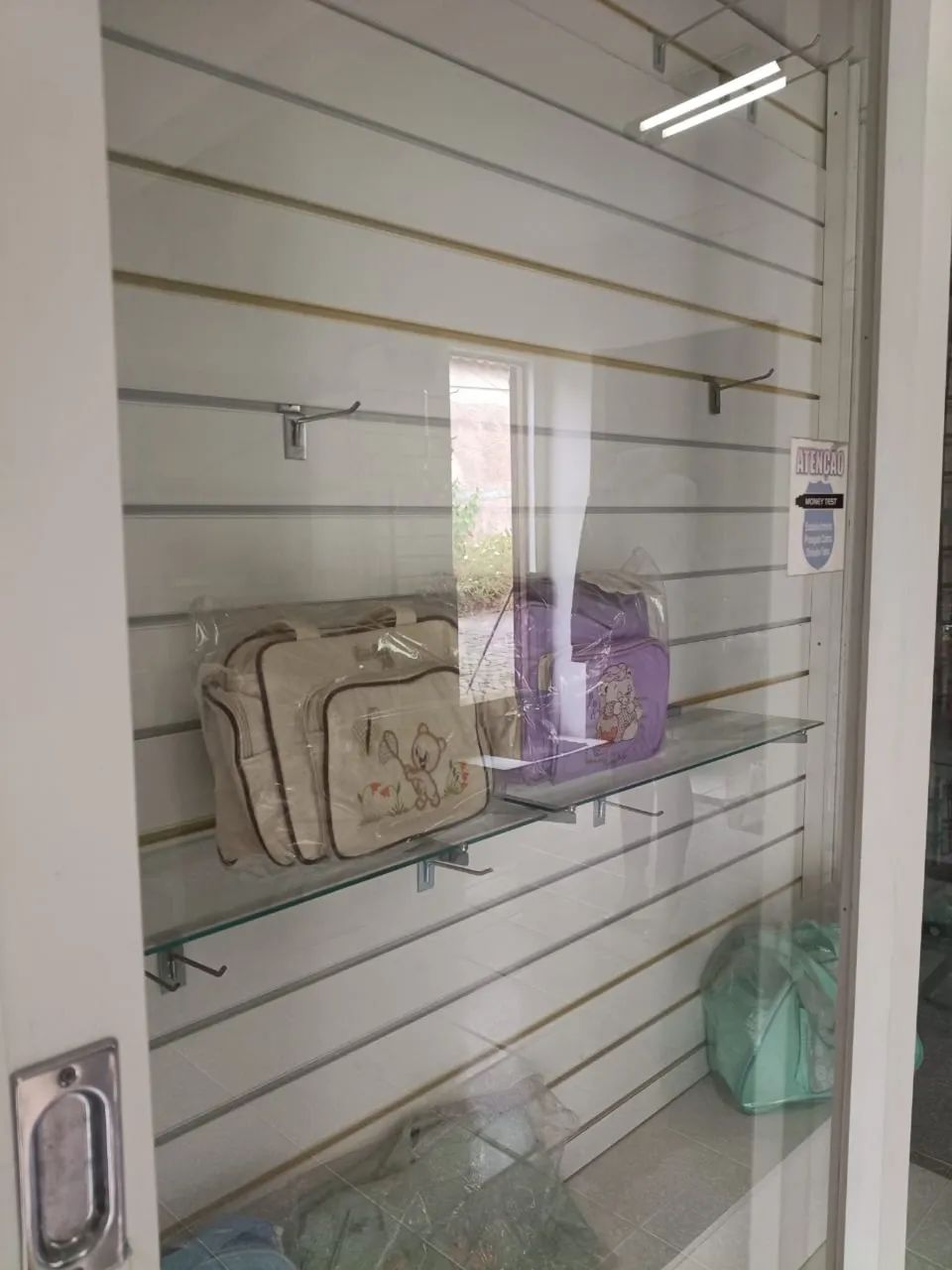 Vitrine de Vidro 1,60 x 2,20  - Foto 3