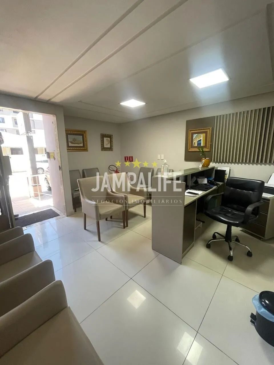 Prédio Comercial em Tambauzinho