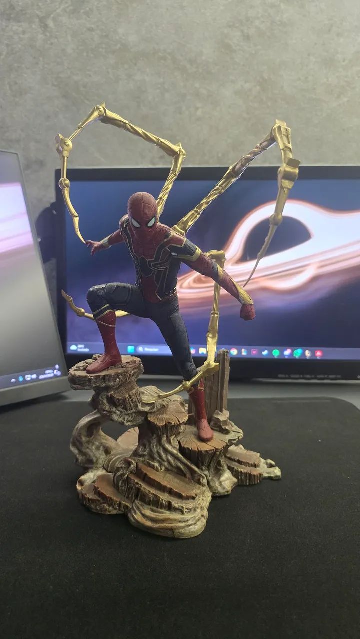 Figure homem aranha marvel