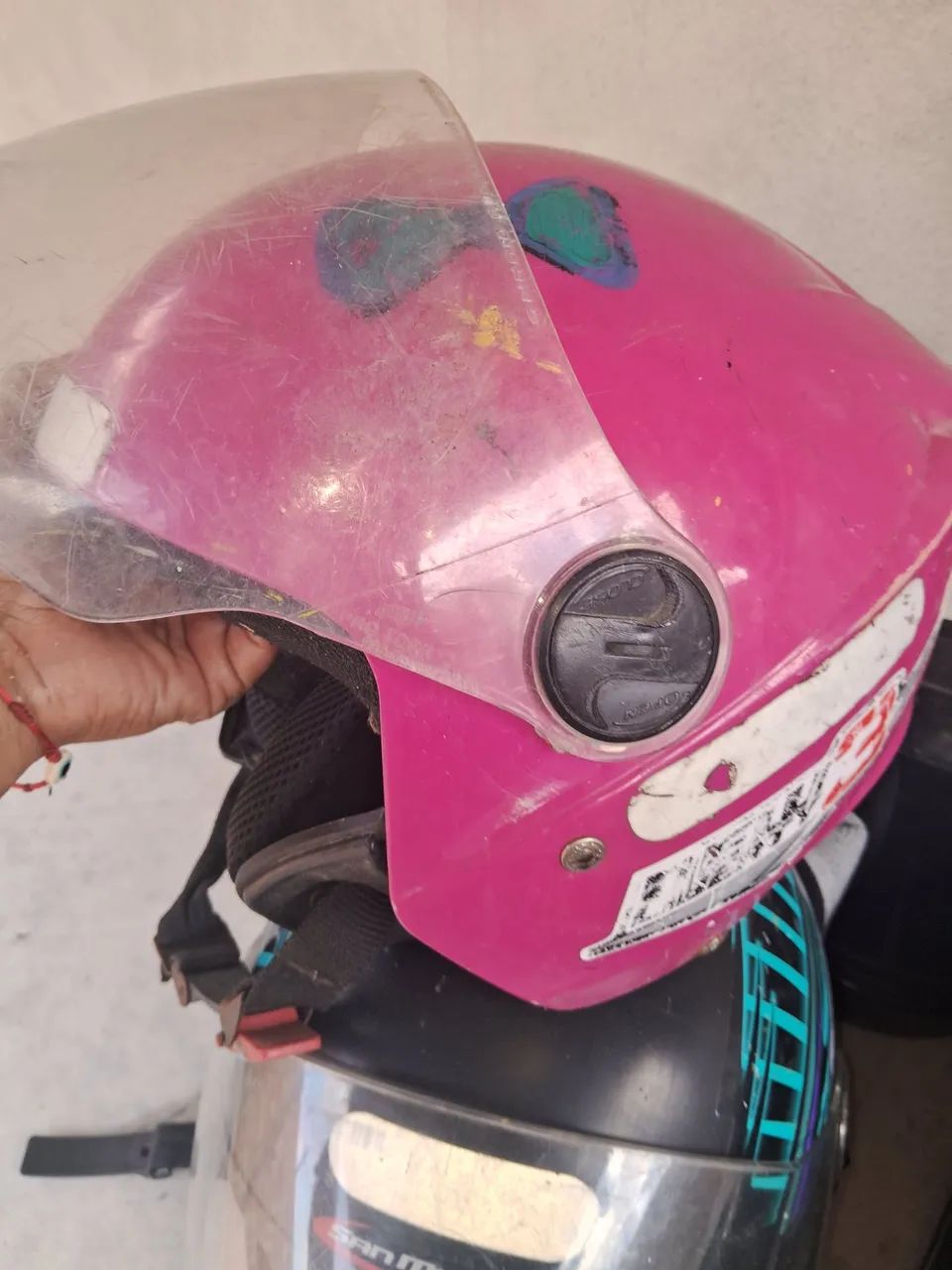 Capacete feminino