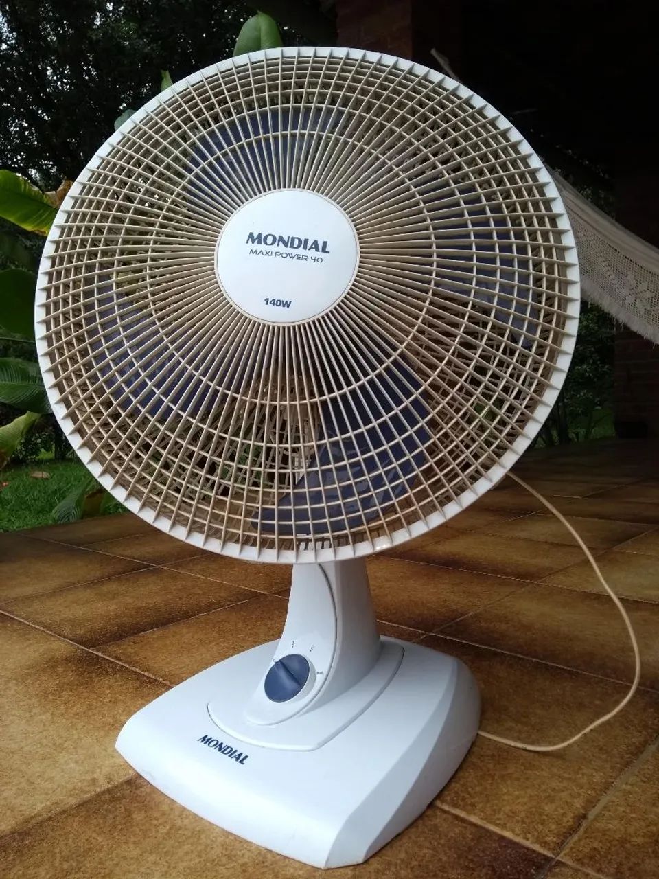 Ventilador de Mesa Mondial 6 pás VSP-40-W