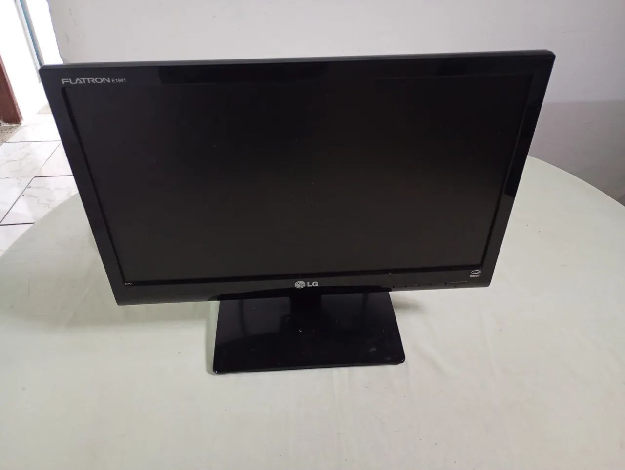 Monitor LG 19 Polegadas Usado em  Perfeito Estado - Foto 3