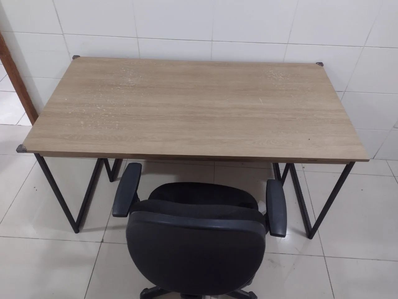 Cadeira e mesa de escritório  - Foto 3