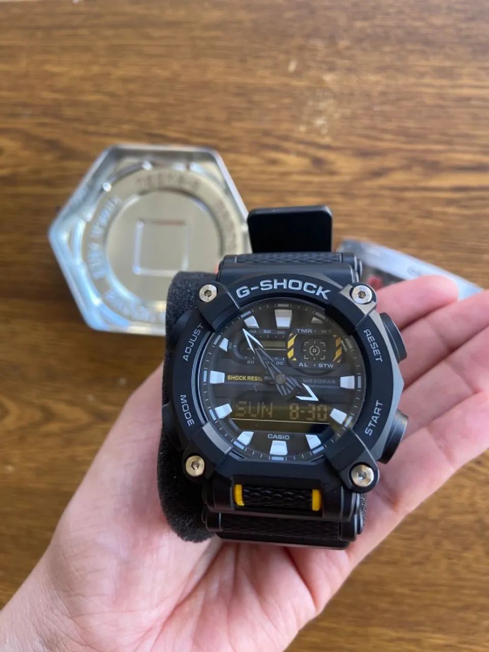 Relógio Casio G-Shock GA-900-1E (Módulo 5637) - Completo na Lata