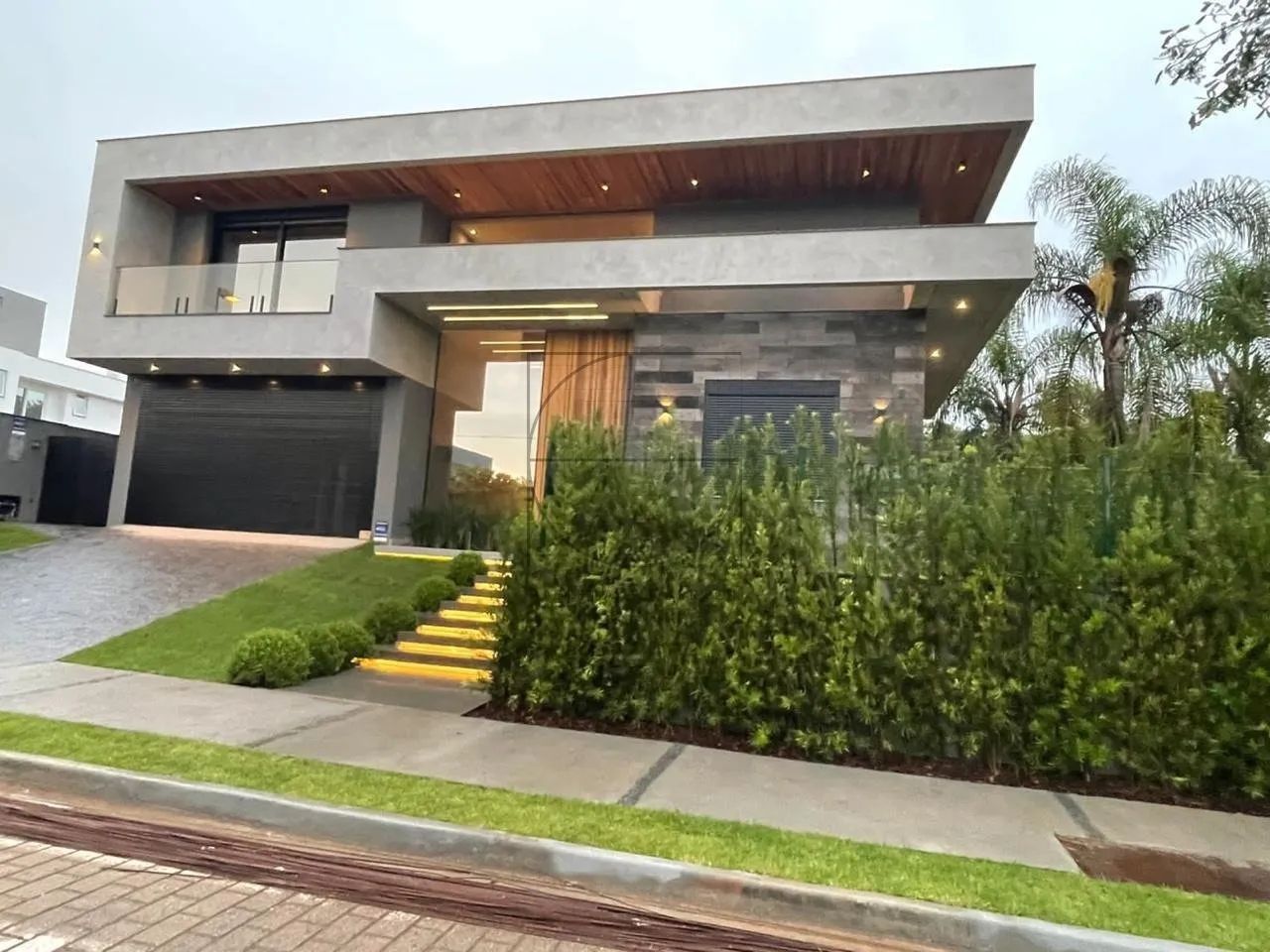 casa nas carapánas com 4 suítes e 6 banheiros - Foto 3