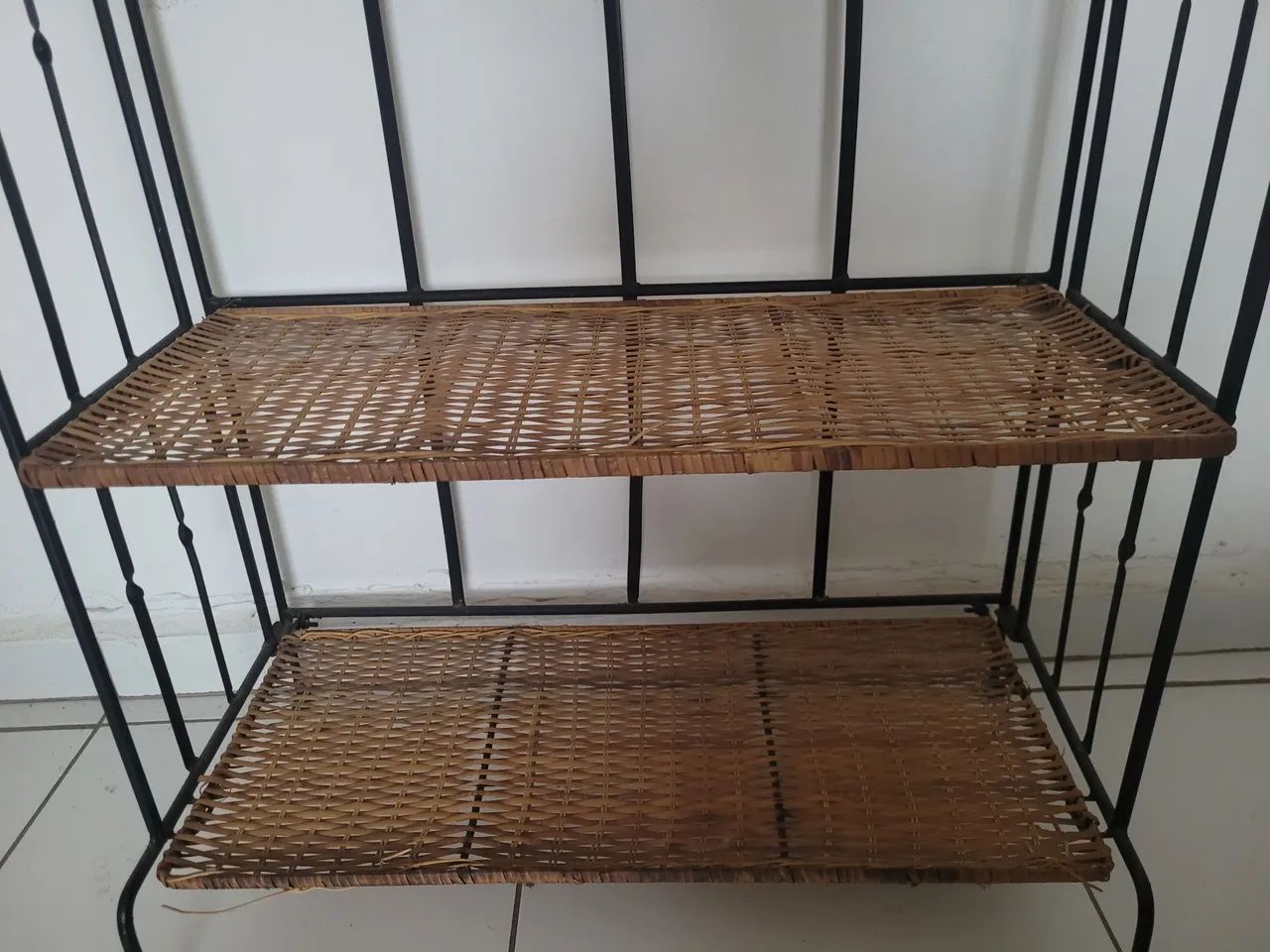 Estante rústica de Aço e vime. - Foto 5