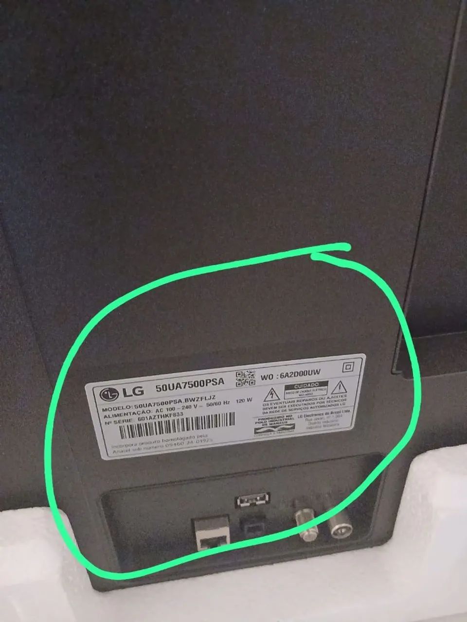 Vendo TV LG 50 polegadas nova, comprei e veio com im pequeno problema. Valor 550 