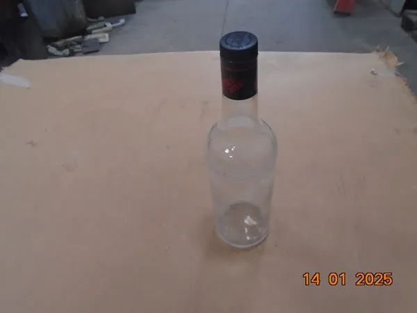 Garrafa de Vidro  1 litro -R$. 1,50 - Foto 2