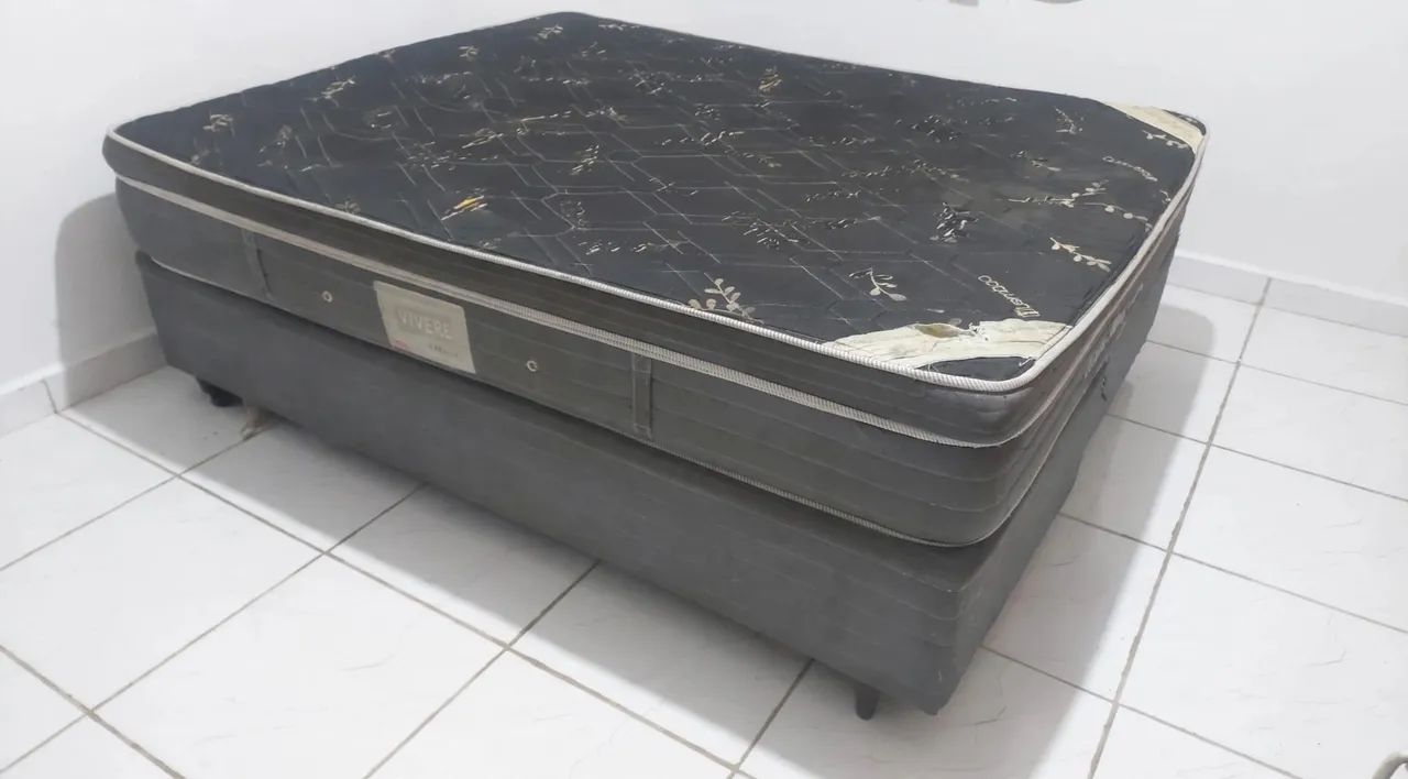 Cama de casal queem