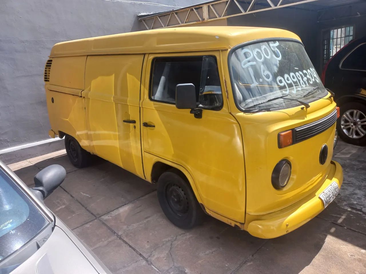 Volkswagen Kombi Kombi Furgão 2005