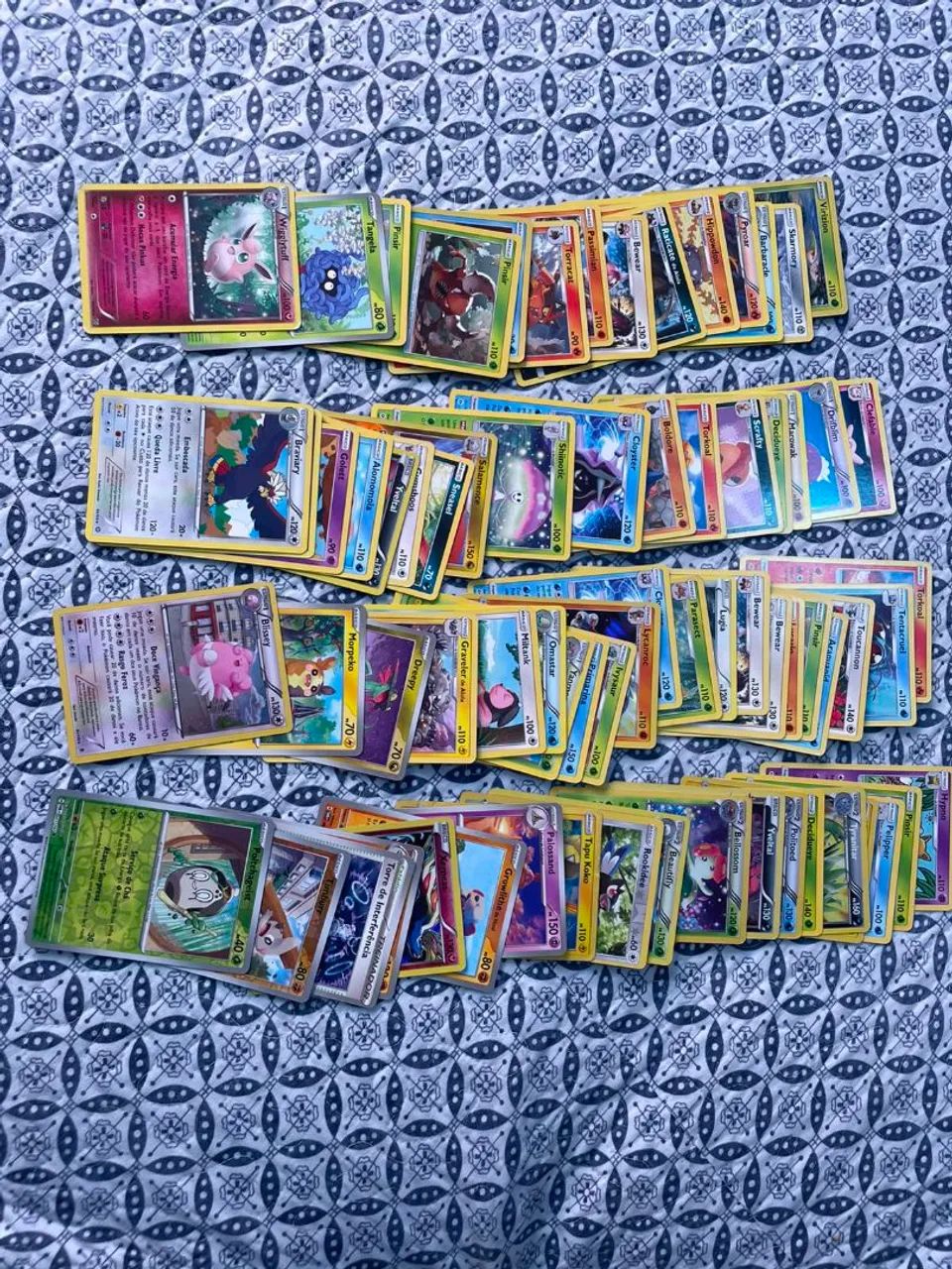 Álbum com 200 cartas Pokémon sendo 17 Lendárias  - Foto 4