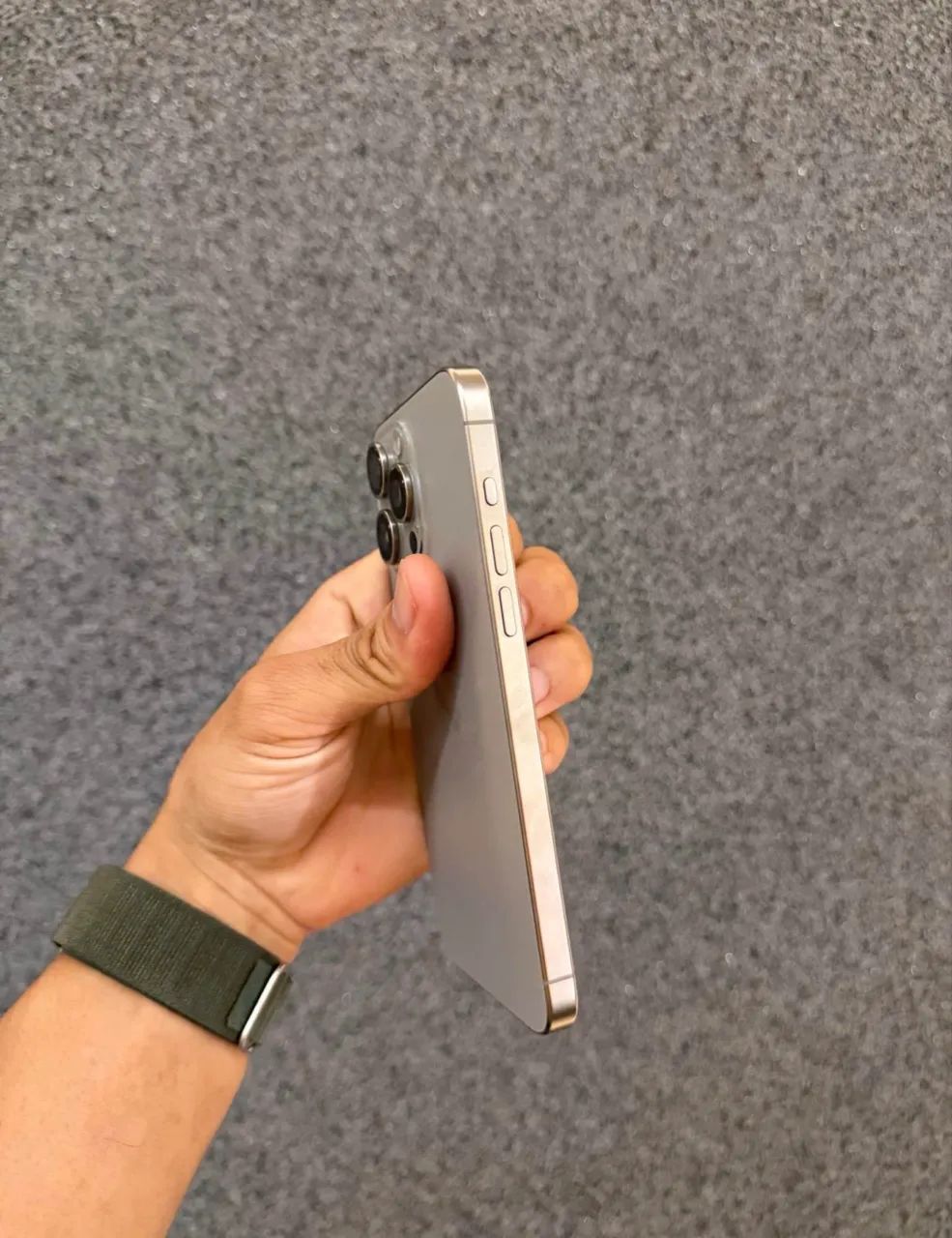 ? iPhone 15 Pro Max - Excelente Estado   - Foto 2
