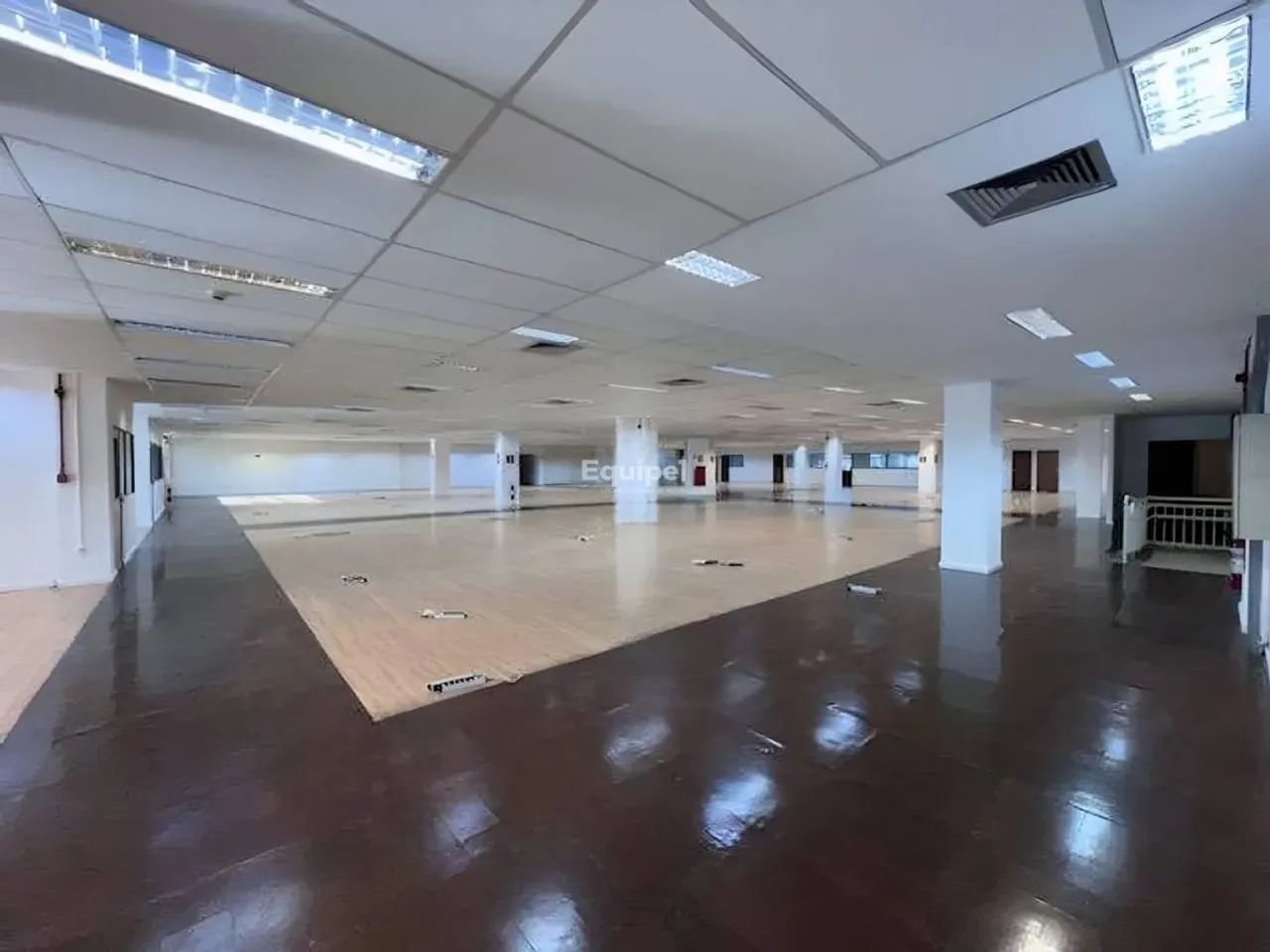 Andar de Luxo com lage de 2730m² Linear na Raja Gabaglia