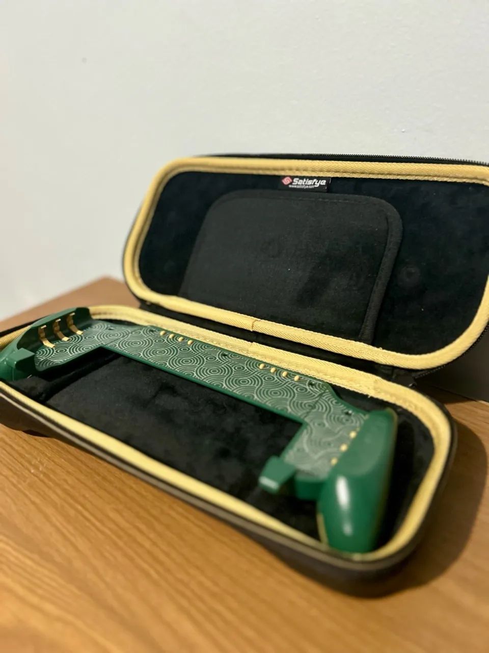 Case e Suporte dos Joycons da Marca Satisfye  - Foto 4