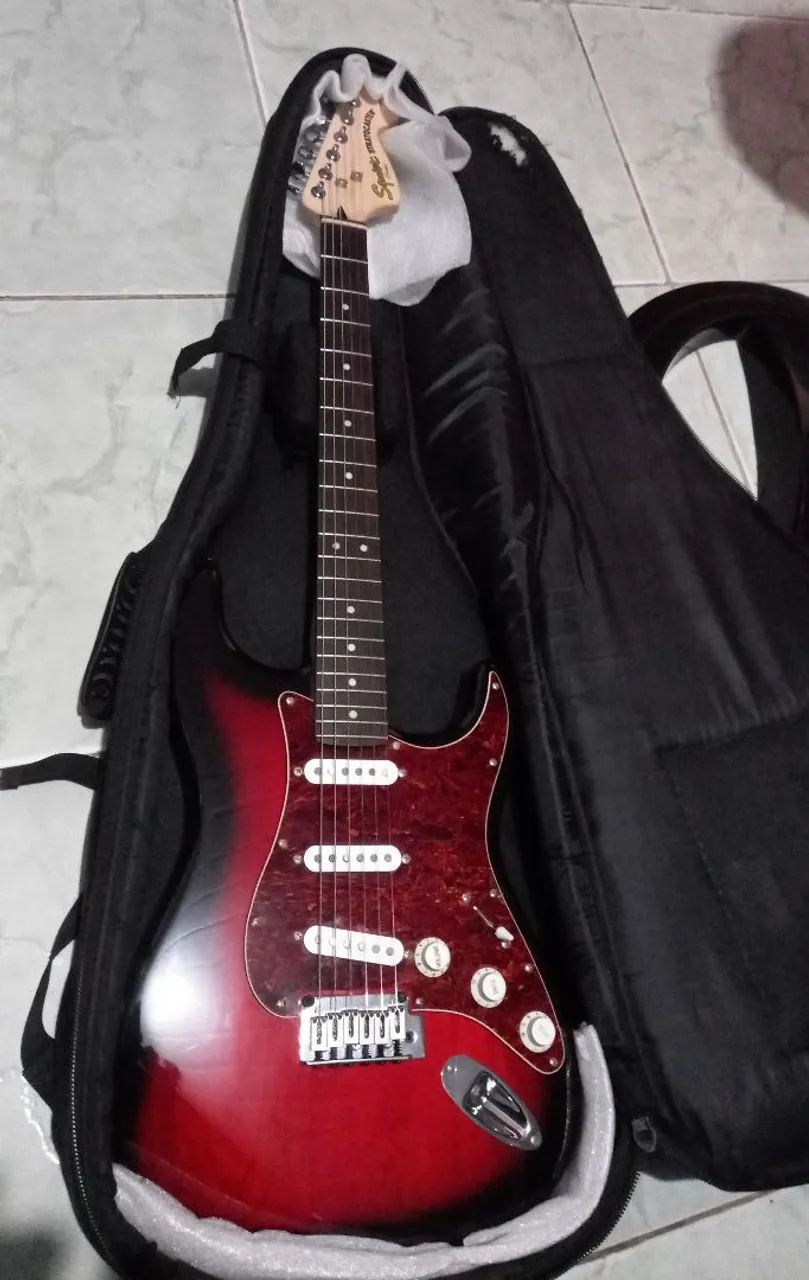 squier stratocaster standard