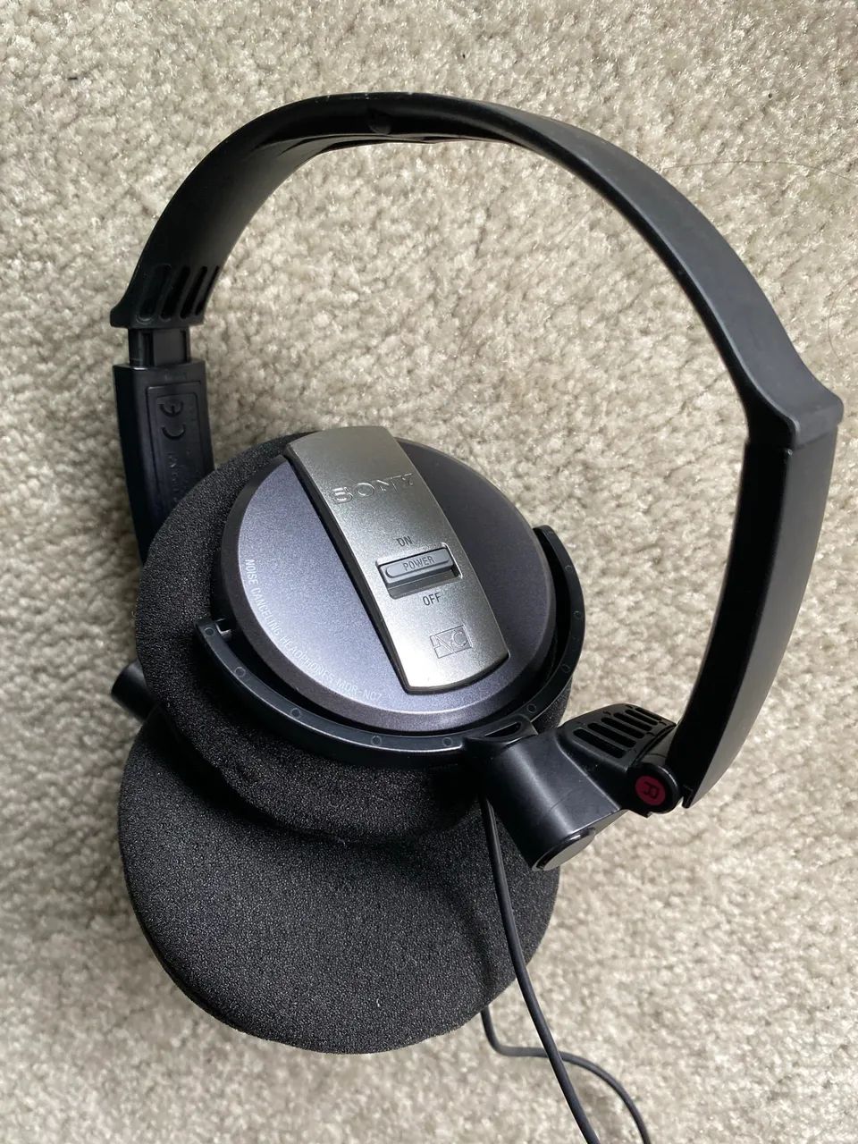 Fones de ouvido Sony MDR-NC7  