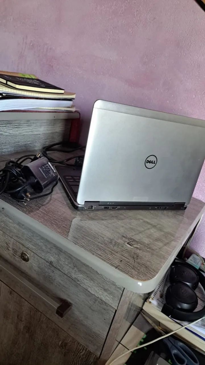 DELL LATITUDE E7240 | CORE i7 | 8GB RAM | SSD 256GB ? R$ 900