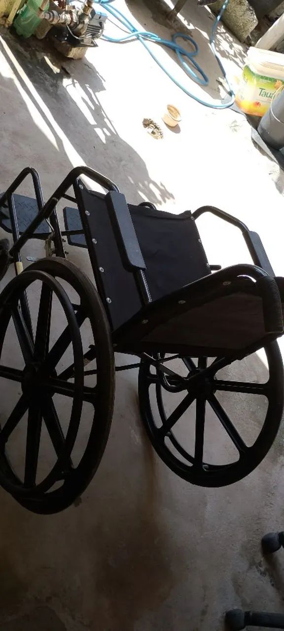 Cadeira de rodas em ótimo estado  - Foto 2