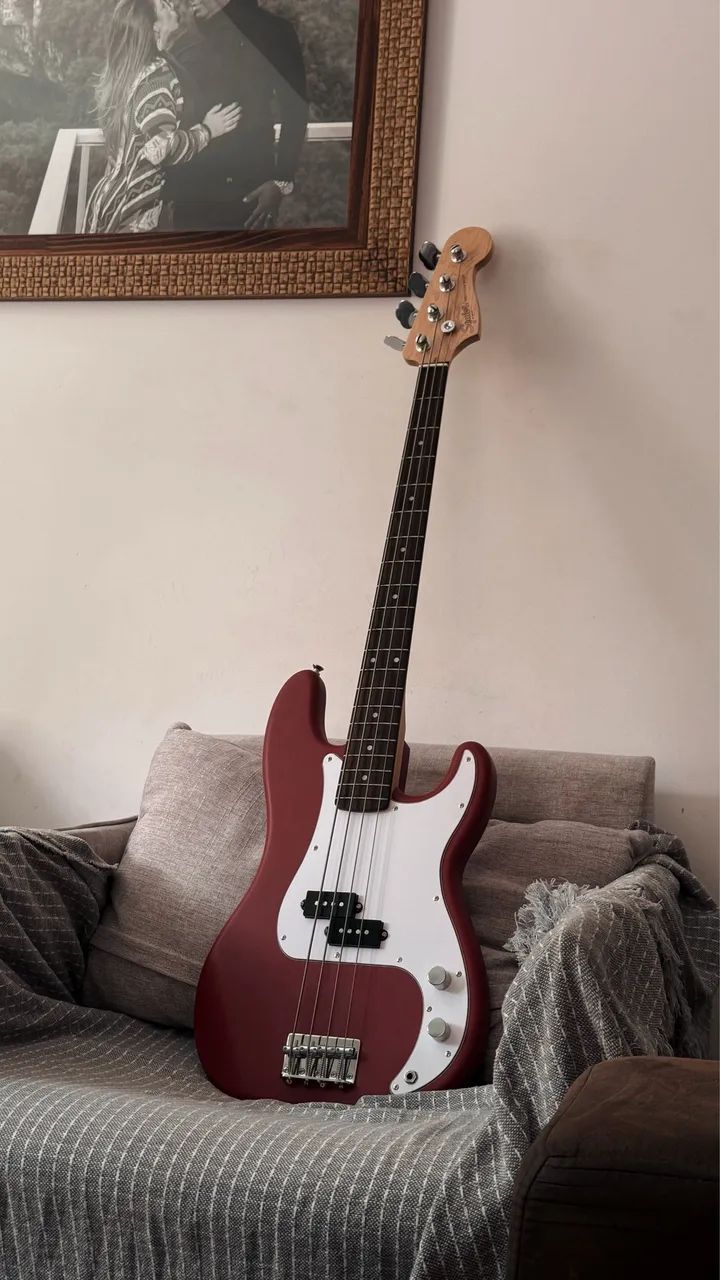 Baixo Squier Precision Debut 