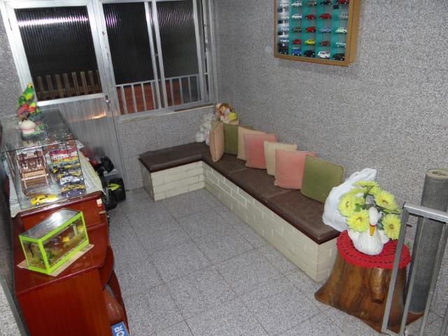 Casa com 2 moradias, 4 vagas e 1 salão de festas no Bairro Castrioto - Foto 16