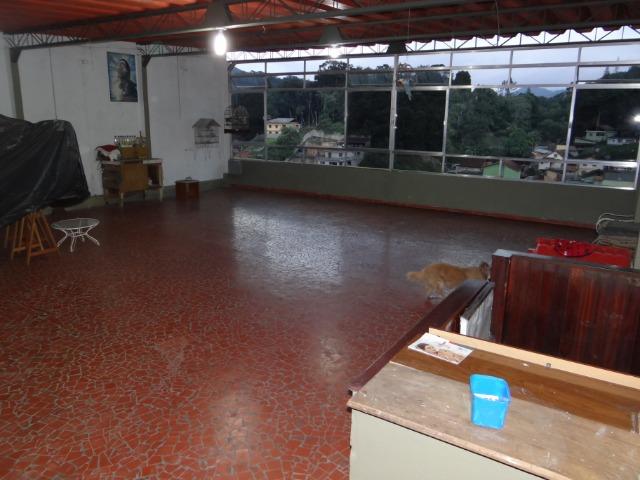 Casa com 2 moradias, 4 vagas e 1 salão de festas no Bairro Castrioto - Foto 8