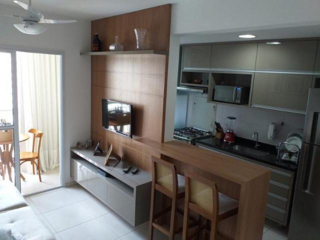 Apartamento de 2 quartos com suíte no Villaggio Limoeiro