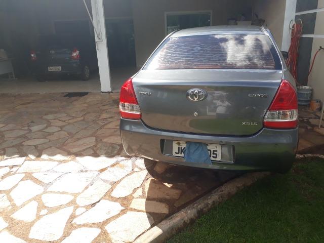Vendo lindo etios sedã 1.5 muito novo, este carro está em excelente estado de conservação - Foto 9