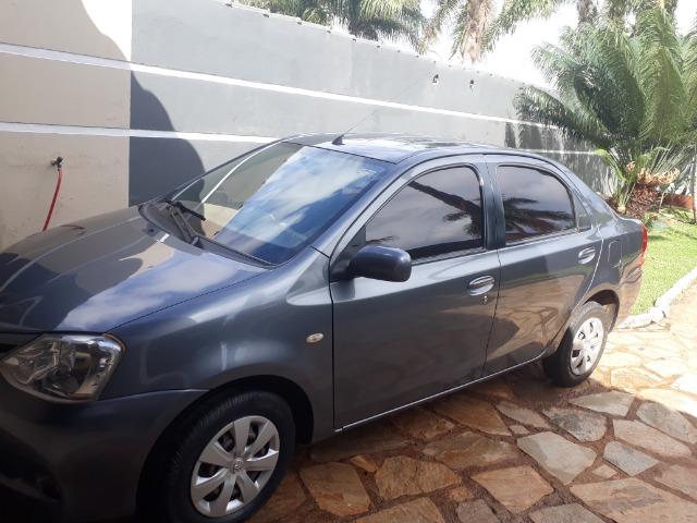 Vendo lindo etios sedã 1.5 muito novo, este carro está em excelente estado de conservação - Foto 10