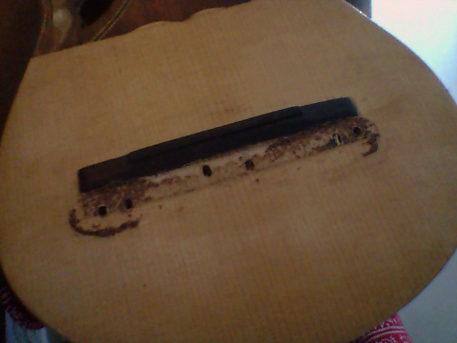 Charango pra consertar