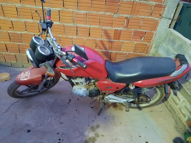 SUZUKI YES 125 PARTIDA ELÉTRICA.