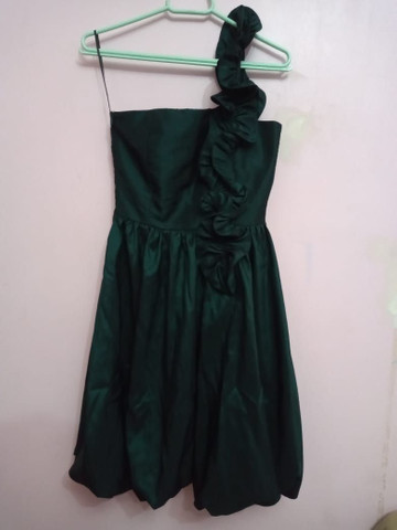 Vestido em tafeta verde Tam P