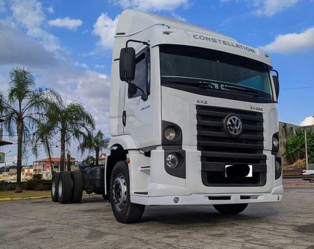 CAMINHÃO VOLKS 24250 CHASSI
