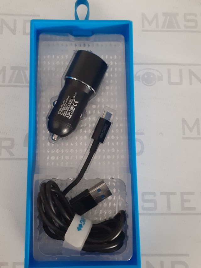 Kit carregador veicular. Com 2 entradas usb.cabo com entrada v8. Novo. - Foto 2