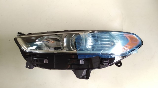 Par de Faróis Ford Fusion ( Sem Xenon )