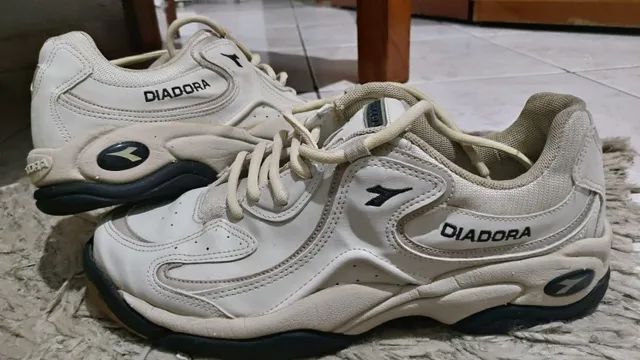 Tenis best sale diadora couro