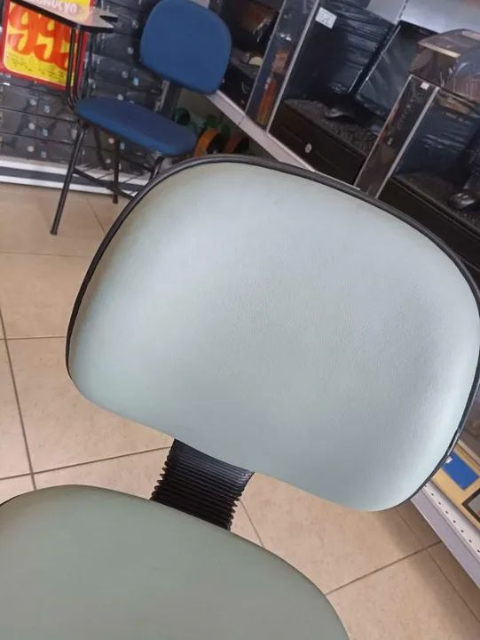 Cadeira para Espera Fixa Verde Claro por apenas 199,00 Peça Única  - Foto 2