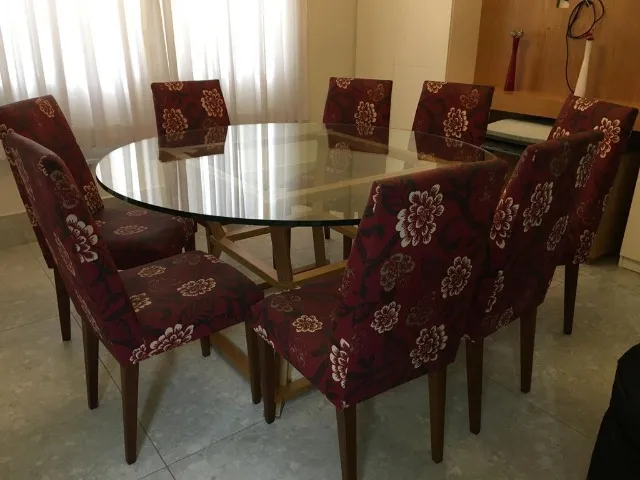 Mesa redonda de jantar em madeira com tampo de vidro + 8 cadeiras estofadas