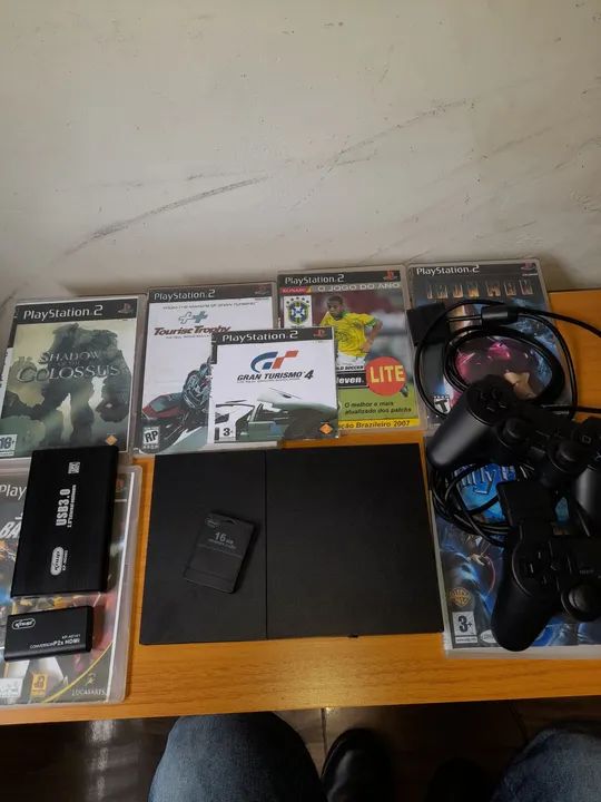 Playstation 2 com jogos e acessórios