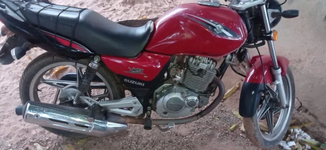 Moto Suzuki yes 125cc vermelha todo revisada escapamento novo a bateria também . - Foto 2