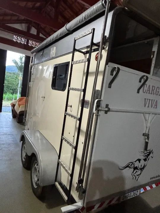Reboque delka completo para 2 cavalos  - Foto 4