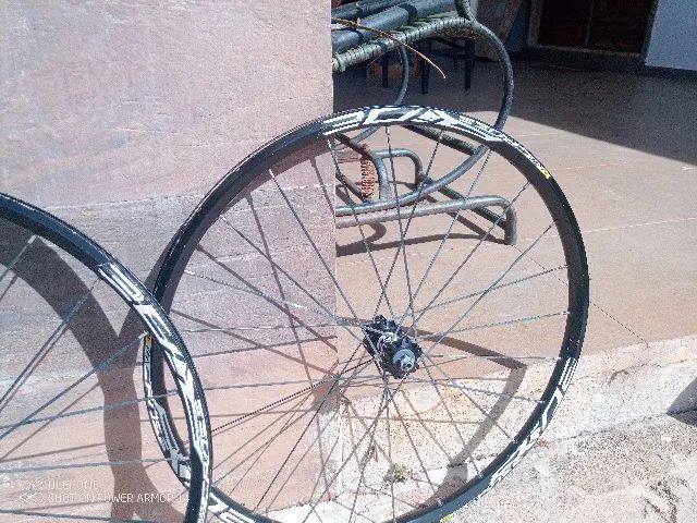 Par de rodas Mavic Cross Ride aro 26" disc em bom estado.