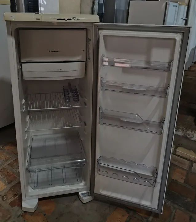 Geladeira. Entrego hoje!! - Foto 2