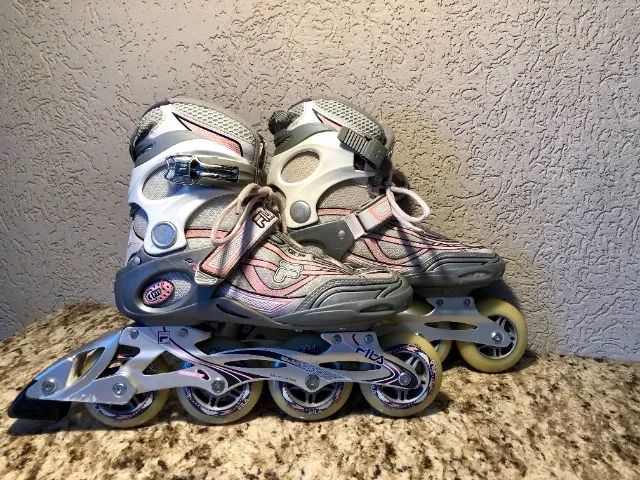 Vendo Roller Fila com acessorios de segurança - Feminino  - Foto 5
