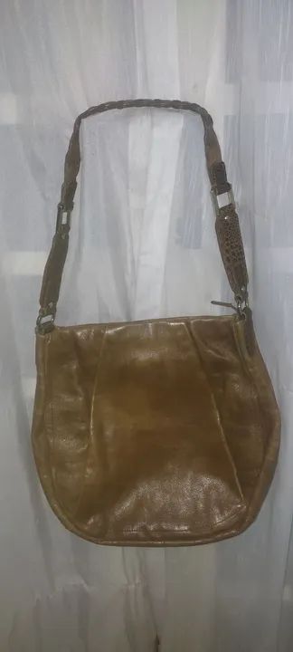 Bolsa Arezzo em couro legítimo 