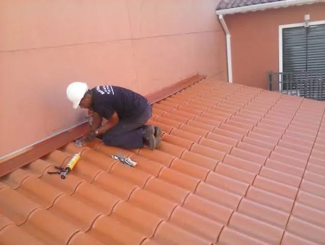 Telhados em geral manutenção e impermeabilização  - Foto 3