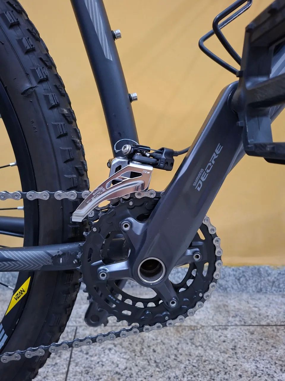 Bike MTB First (tam. XL - 21) Shimano Deore 20v Suspensão à Ar - Foto 4