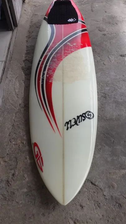 Prancha de Surf SWELL 6'6 - Single Concave, com capa e em bom estado! - Foto 3
